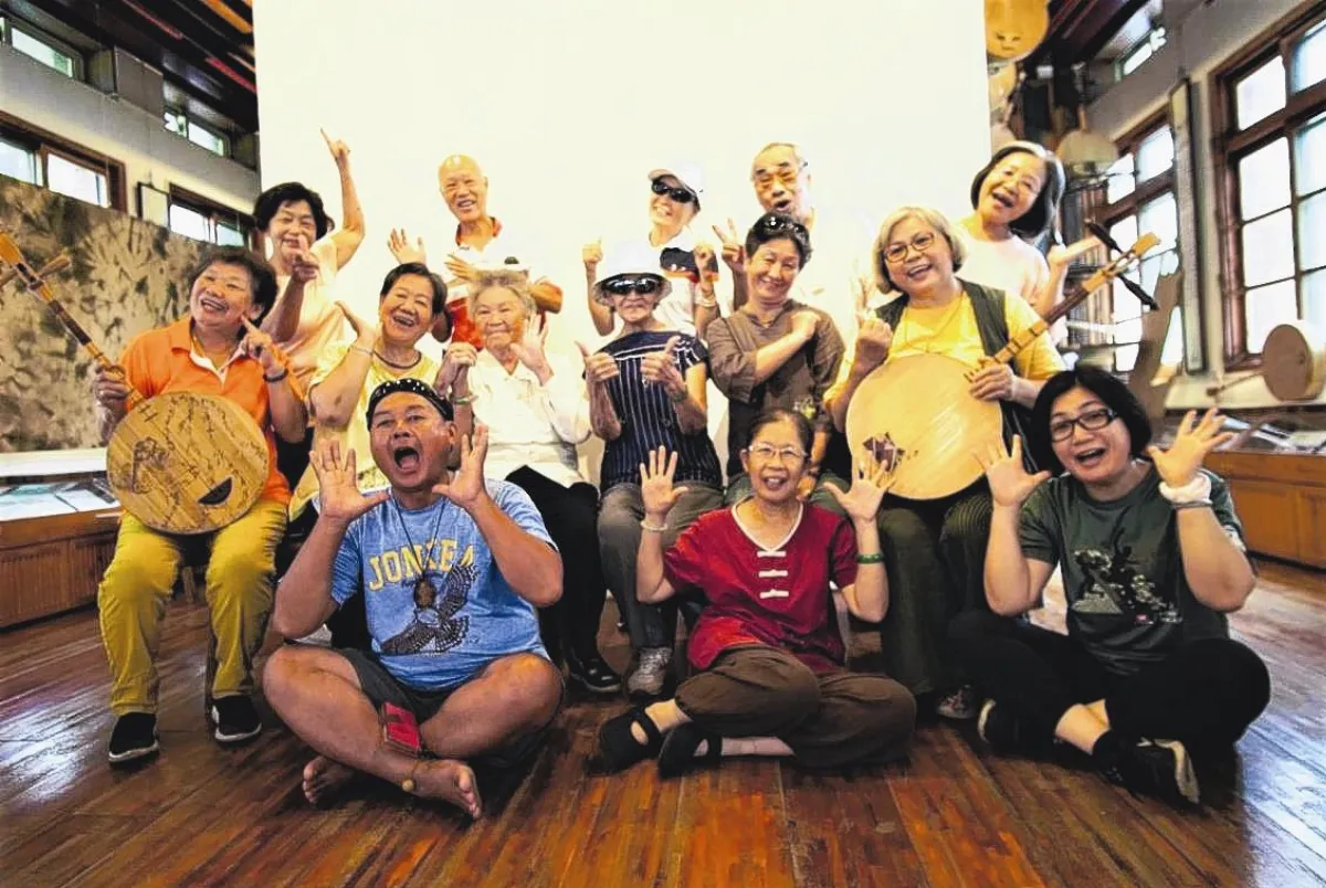 恆春民謠團 融合音樂劇演故事