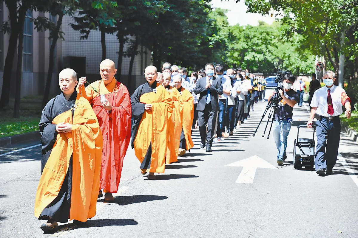 以功代金 南屏別院淨爐灑淨