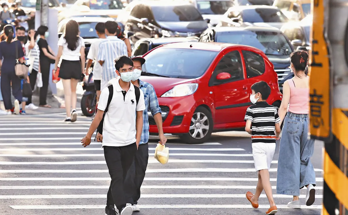 車輛未停讓行人 擬重罰6千元