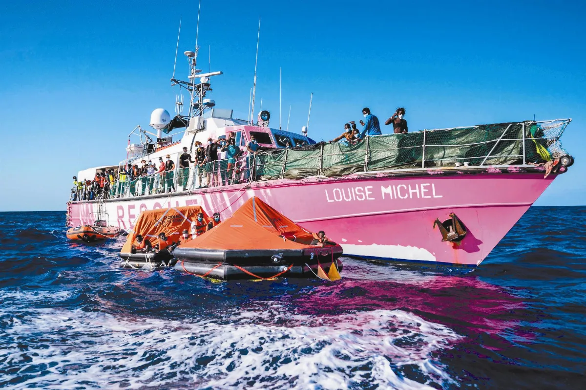 移民救援船 超載擱淺獲救援