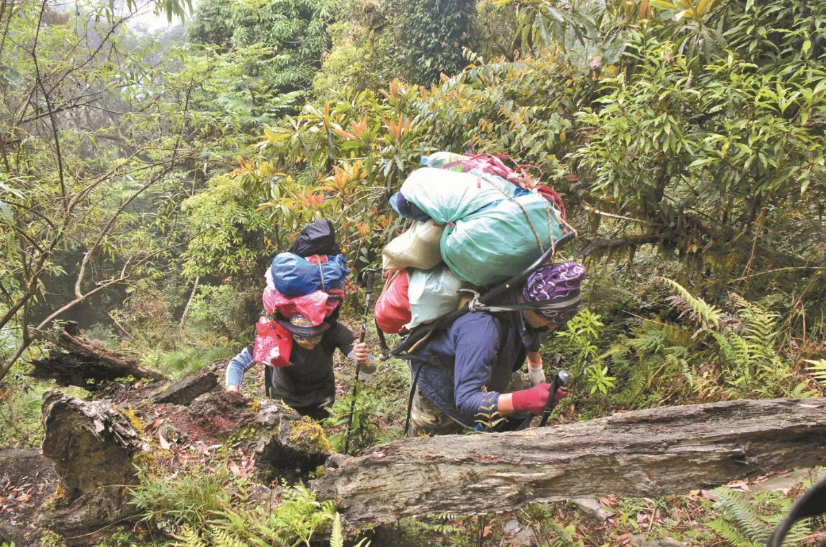 高山菩薩 背起他人苦惱