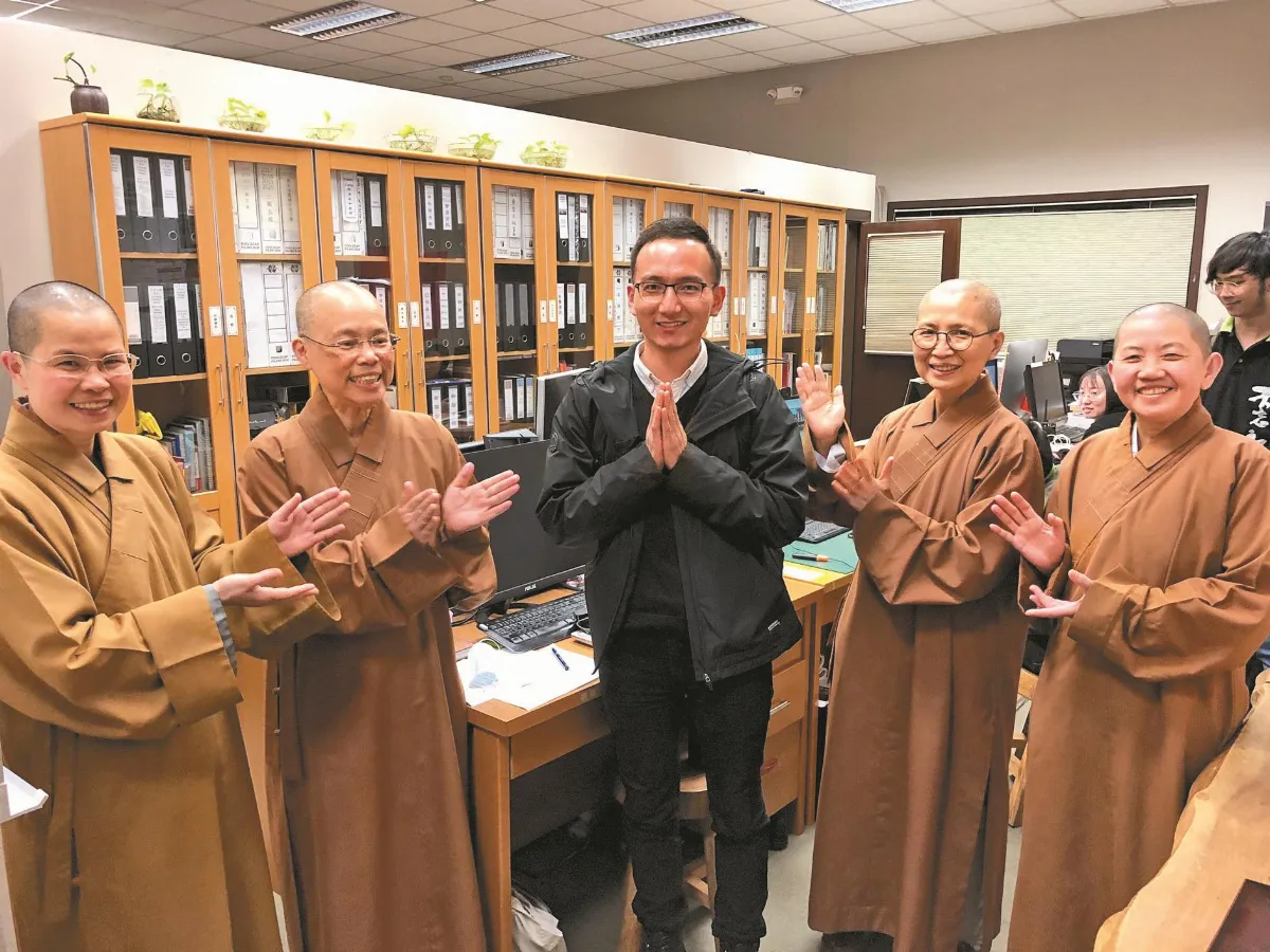 佛青成紐國科學家 大師遙送祝福