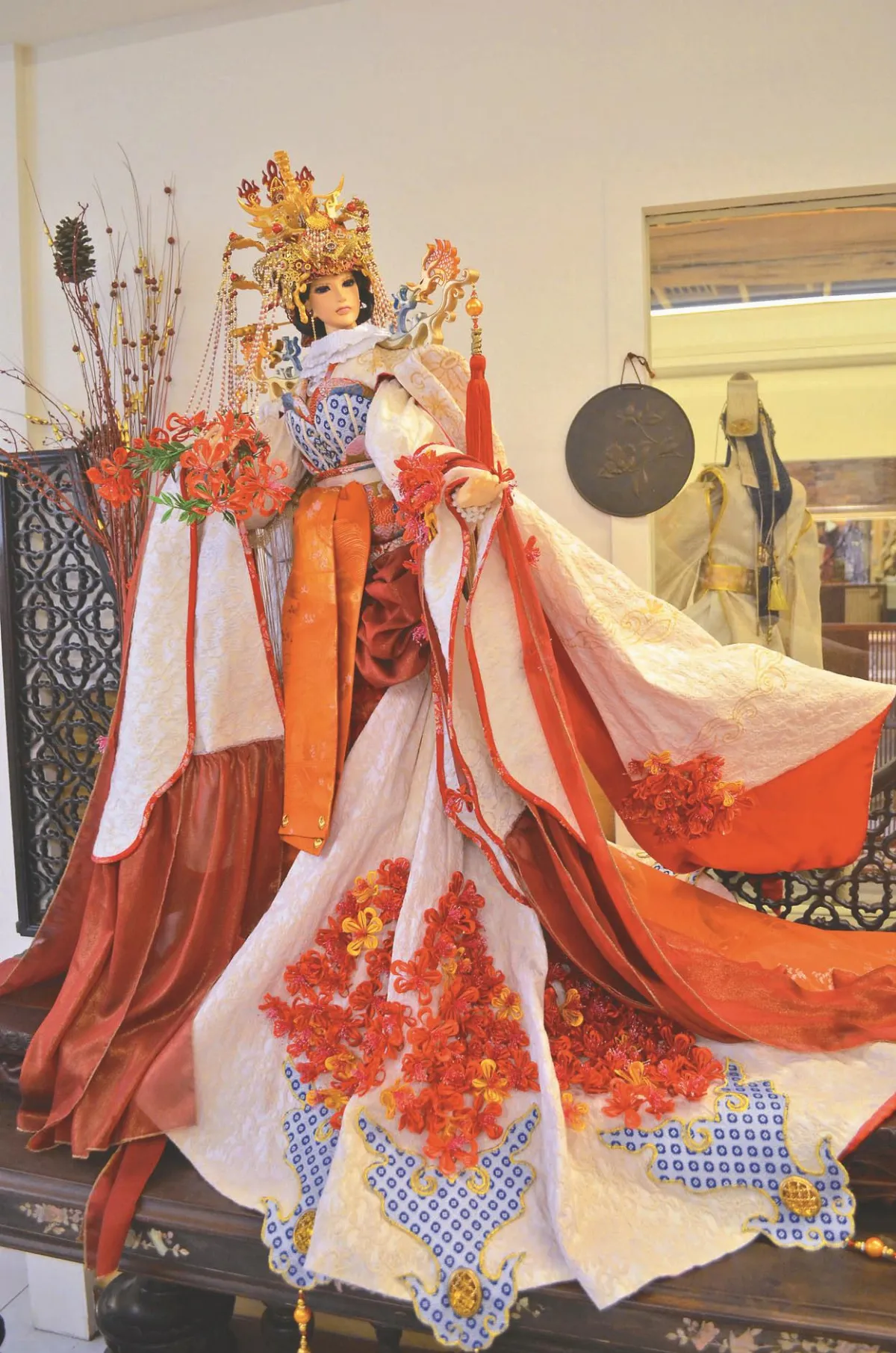 時間女神 頭戴媽祖后冠
