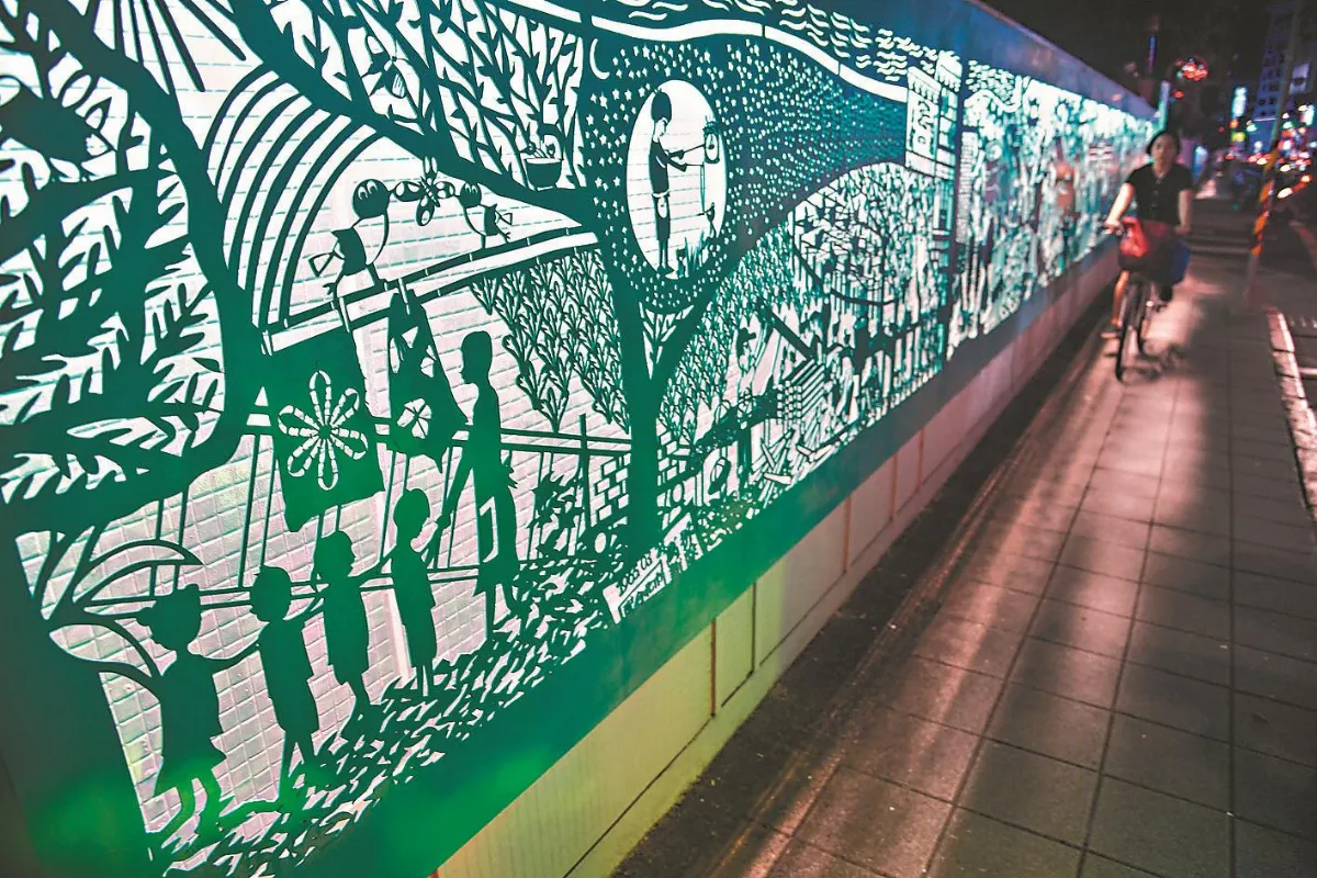 鐵雕光廊 城南歷史長流