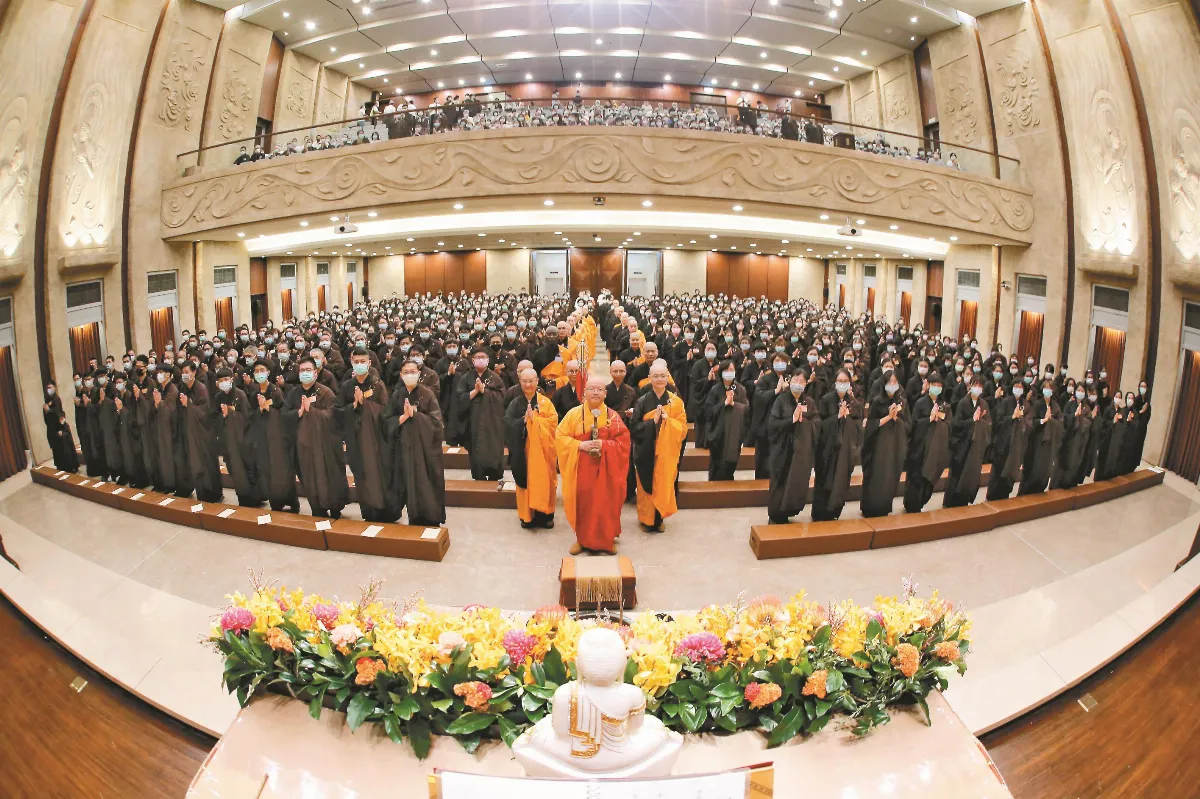 越南、泰國佛子 來受三皈五戒