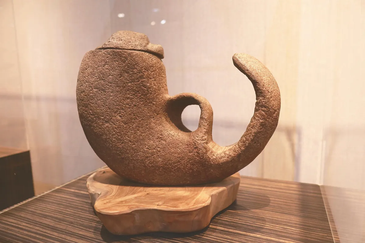 石壺有禪意 廖天照無念創作