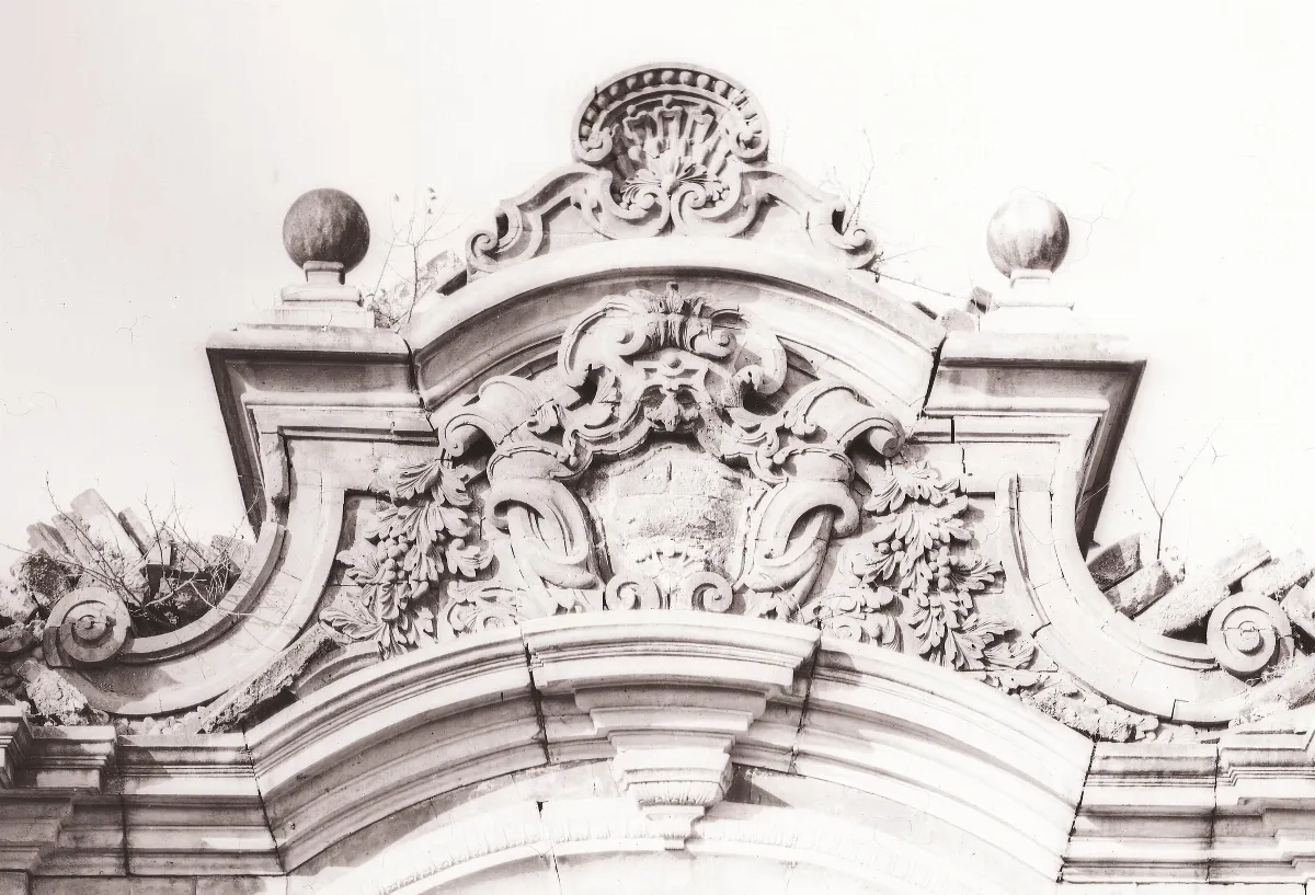 【時光走廊】    世界文明系列：殘園驚夢─最早圓明園影像 (13-6) 花園門