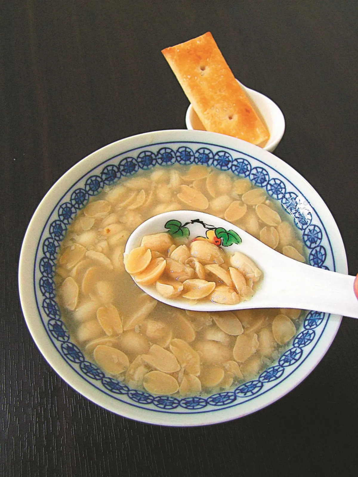 蘭音齋 斑蘭葉花生湯