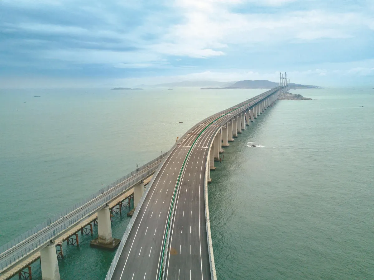世界最長 陸平潭海峽公鐵兩用大橋通車