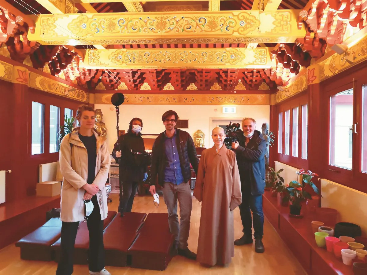 荷蘭公共電視 取景荷華寺