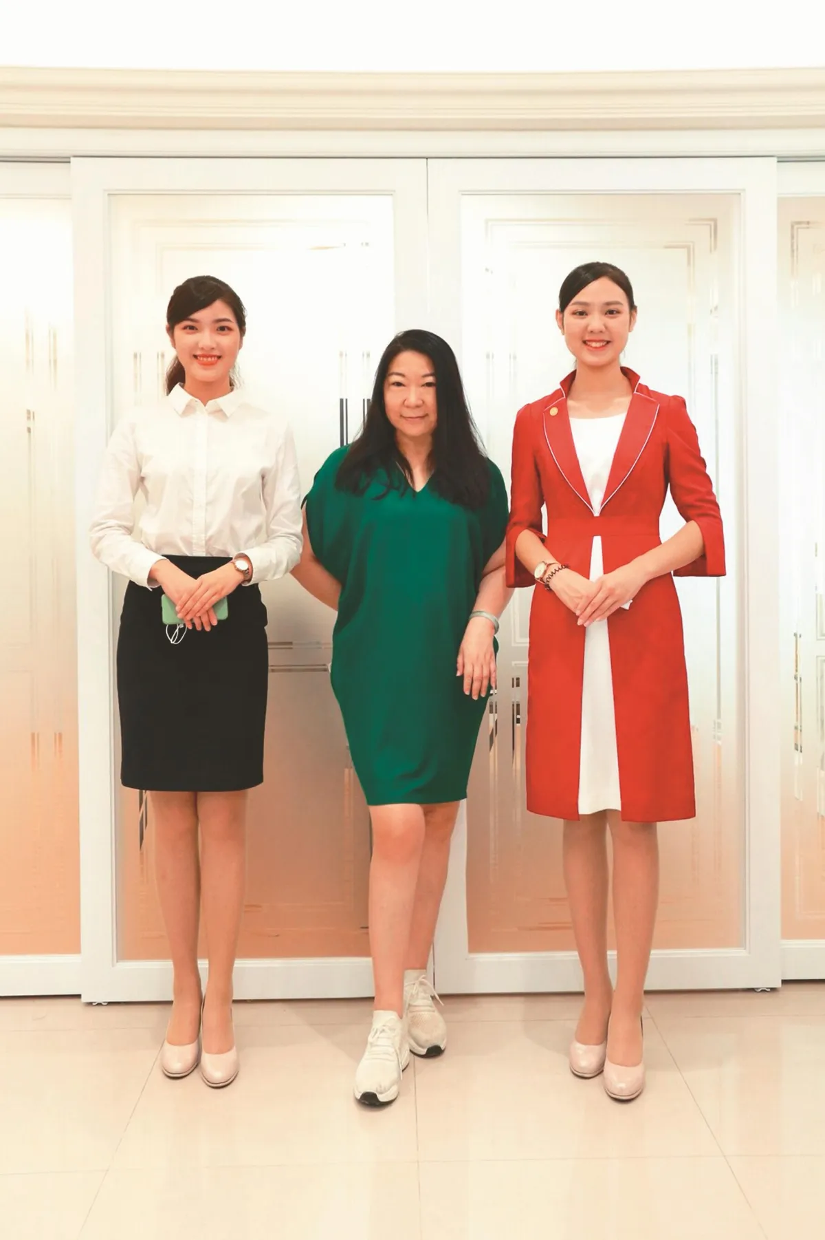 制服女王 堅持用台灣機能布