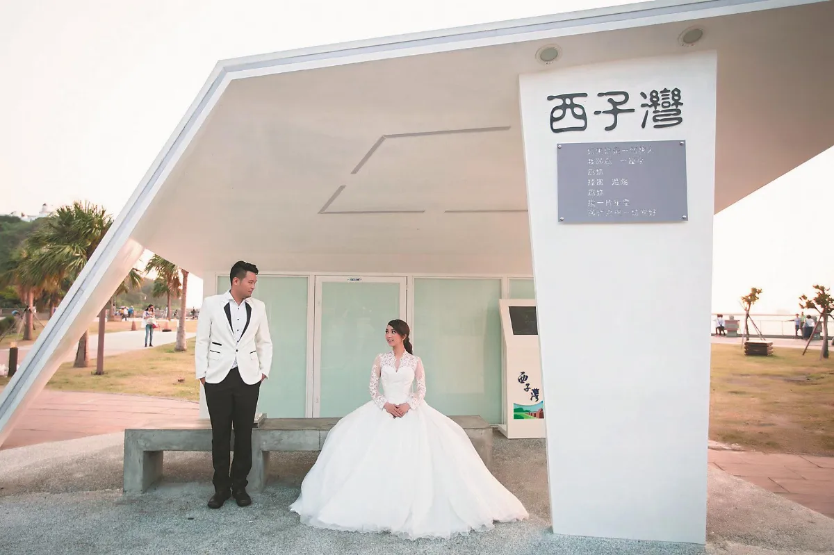 候車亭美妝  猶如裝置藝術