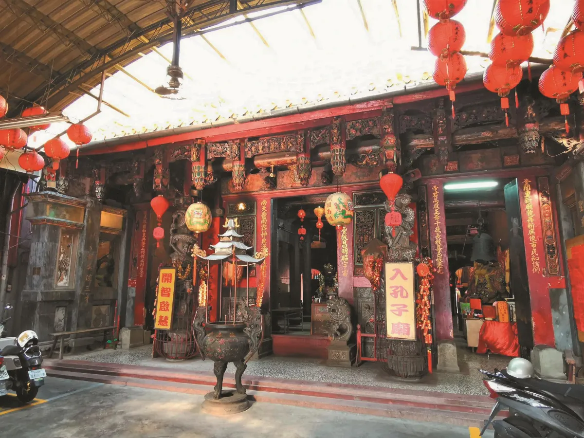 鎮南聖神宮 早年神明避難所