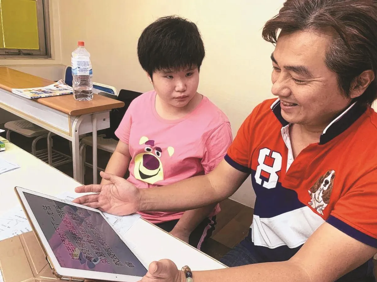 我很聰明，我不笨！ 多障生柯虹宇 能寫詩、解方程式