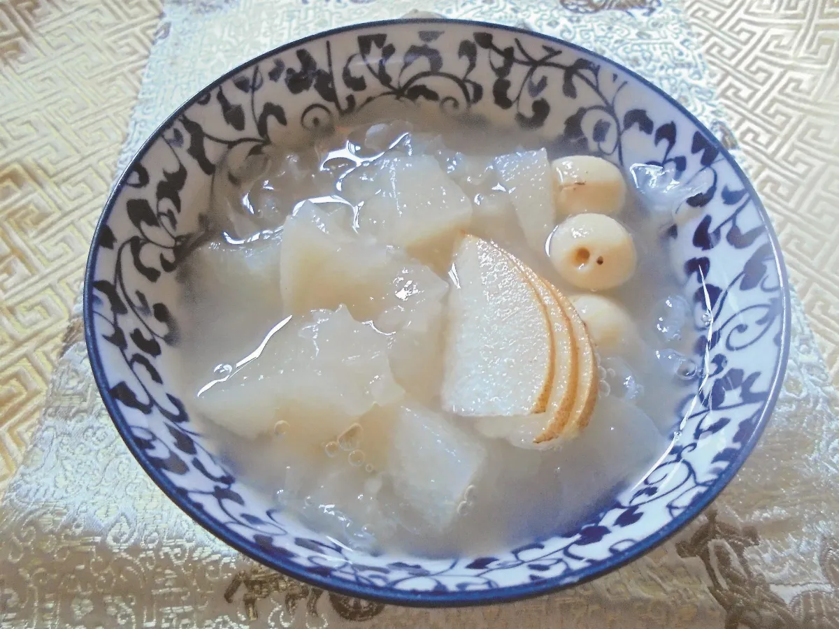 微笑點心  電鍋梨湯