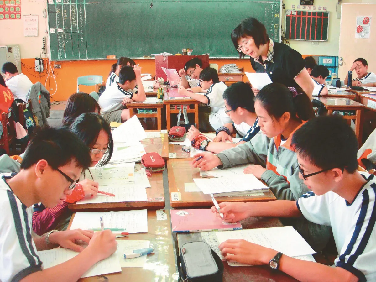 教育理想  一場夢