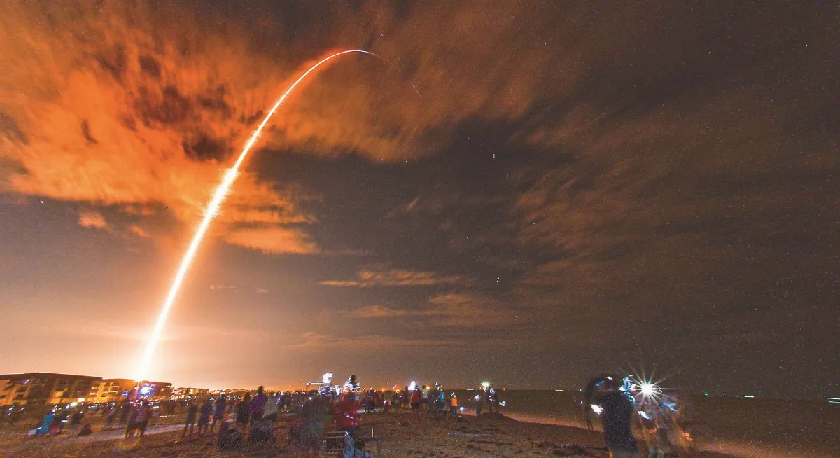 SpaceX飛龍號升空 載4人赴太空站