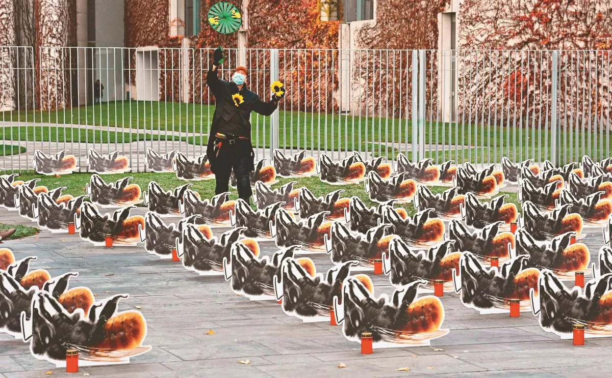 為昆蟲請命 200紙蜜蜂助陣