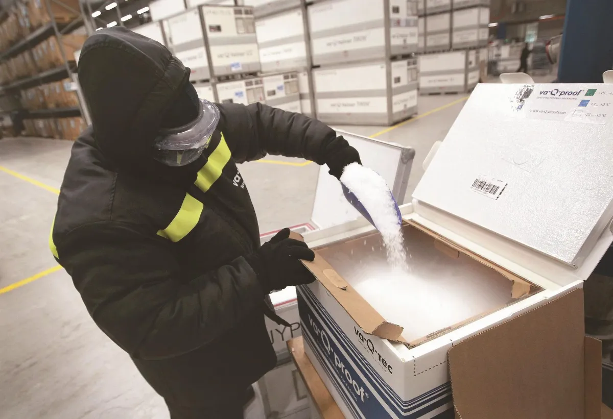 大保冷瓶送疫苗 維持-70°C