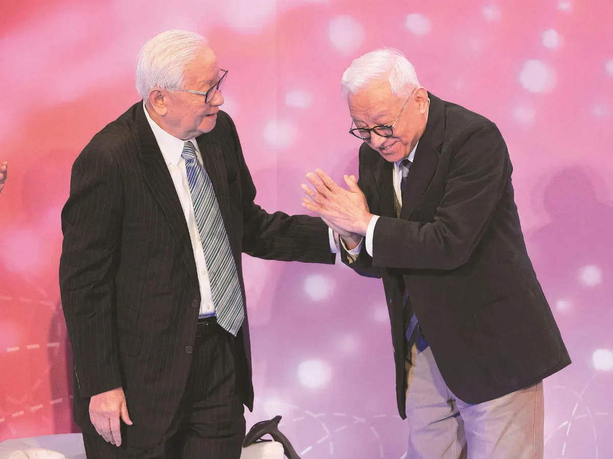 晶圓雙雄破冰 竹科40周年 張忠謀、曹興誠互道平安