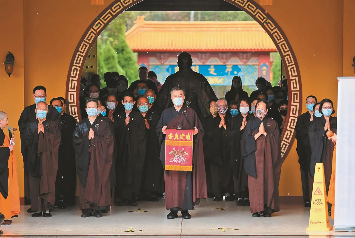 中天寺朝山祈福 迎向光明