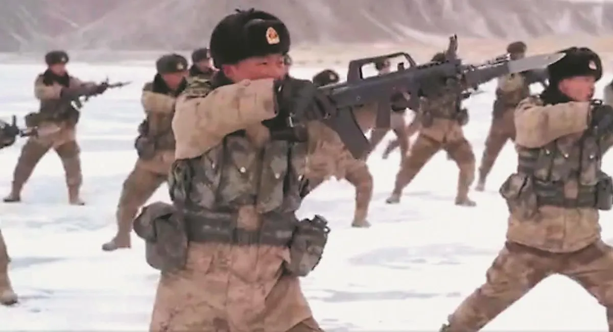 中印對峙  解放軍結冰湖面開訓