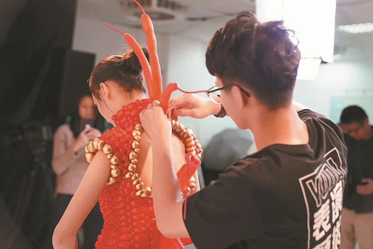 17歲氣球達人 獲邀上吳宗憲節目