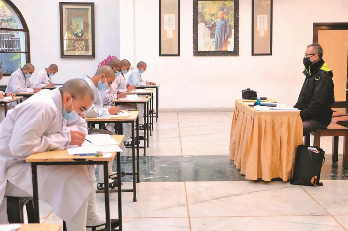 印度今年首測華語文 12沙彌應試