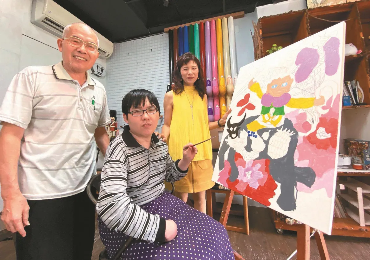 克服多重障礙 洪鈺富再獲獎