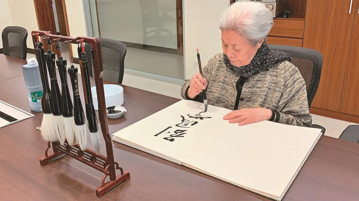 楊秀卿、劉鳳學 摘文化獎桂冠