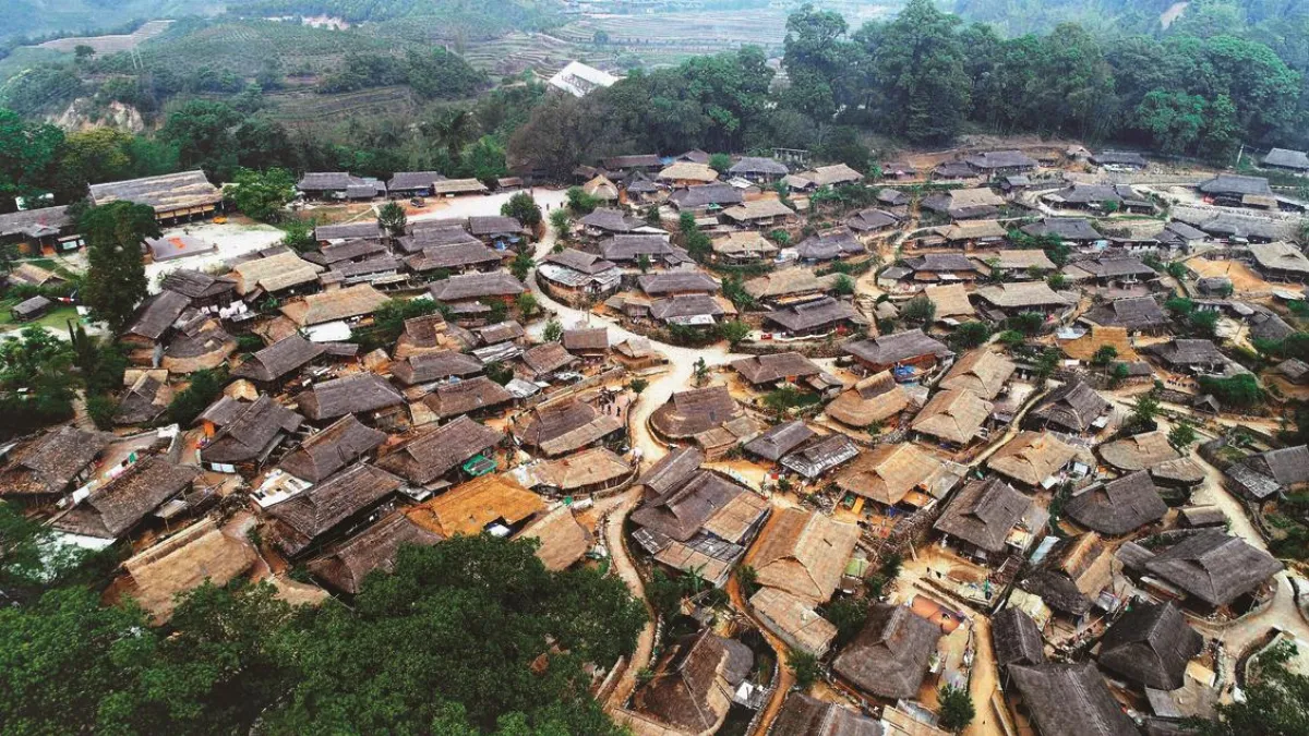 雲南翁丁村老寨 中國最後原始部落  付之一炬