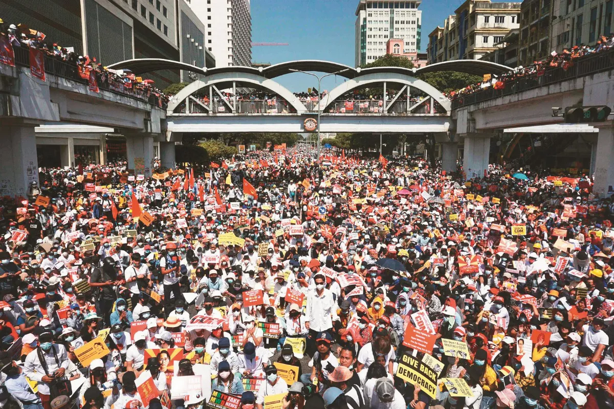 緬甸反政變最大示威 癱瘓仰光