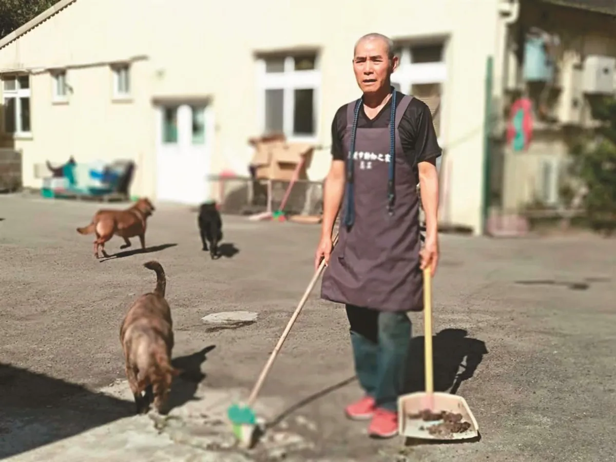 退休波麗士  送愛給浪浪