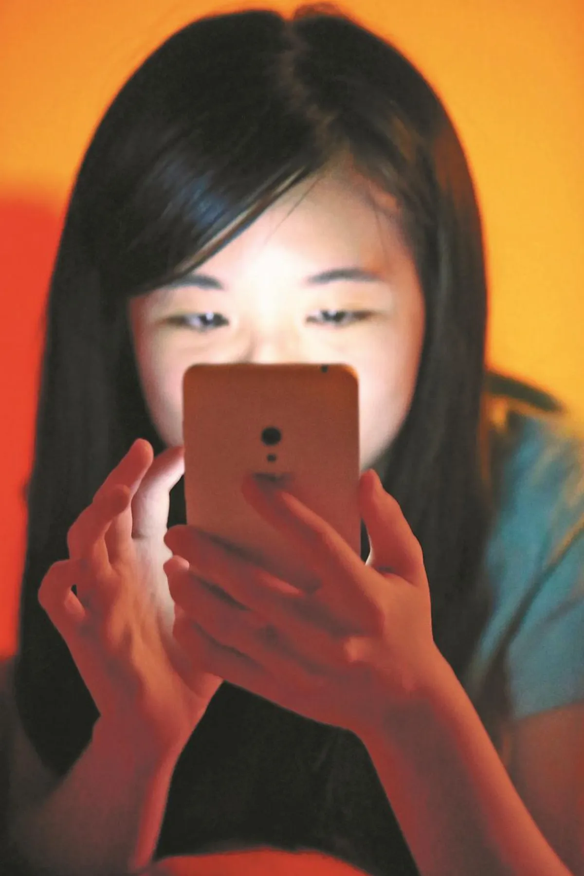 糖友滑手機追劇 眼球玻璃體剝離