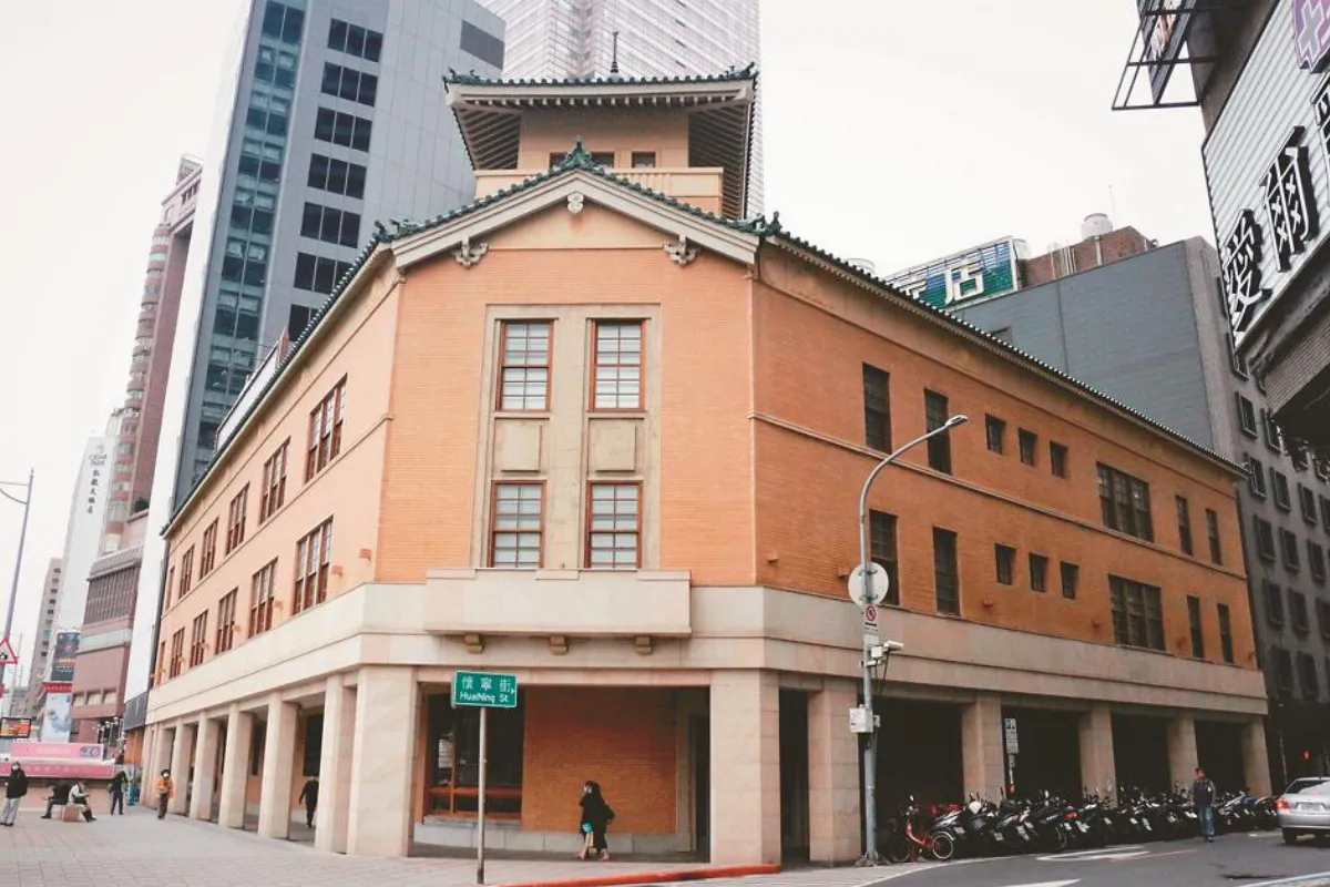 國家攝影中心  首檔國際展開箱