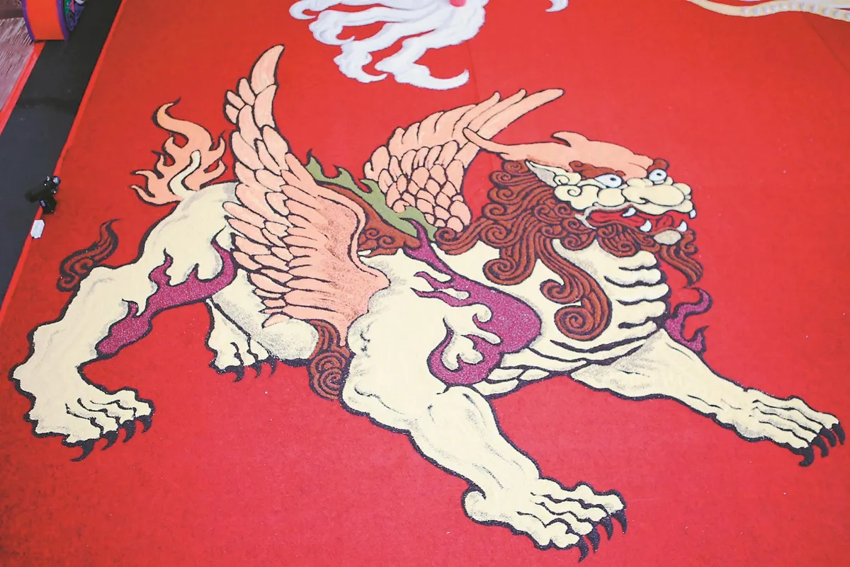 9萬斤白米 堆砌巨型護國祥龍