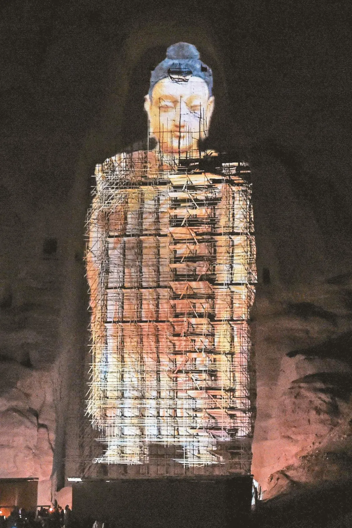 遭塔利班炸毀20年 3D投影 重現巴米揚大佛