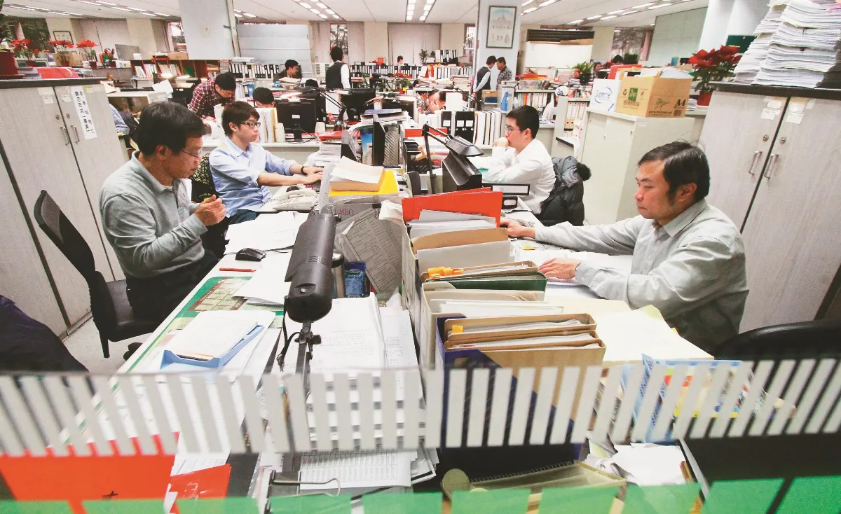 甩鐵飯碗 年輕公僕離職率增