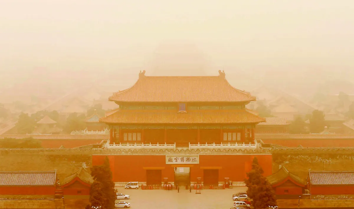 特大沙塵暴 吞大陸逾1/5國土