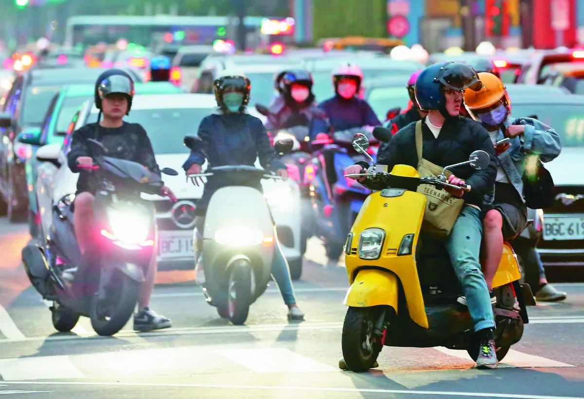 燃油機車 明年不補助