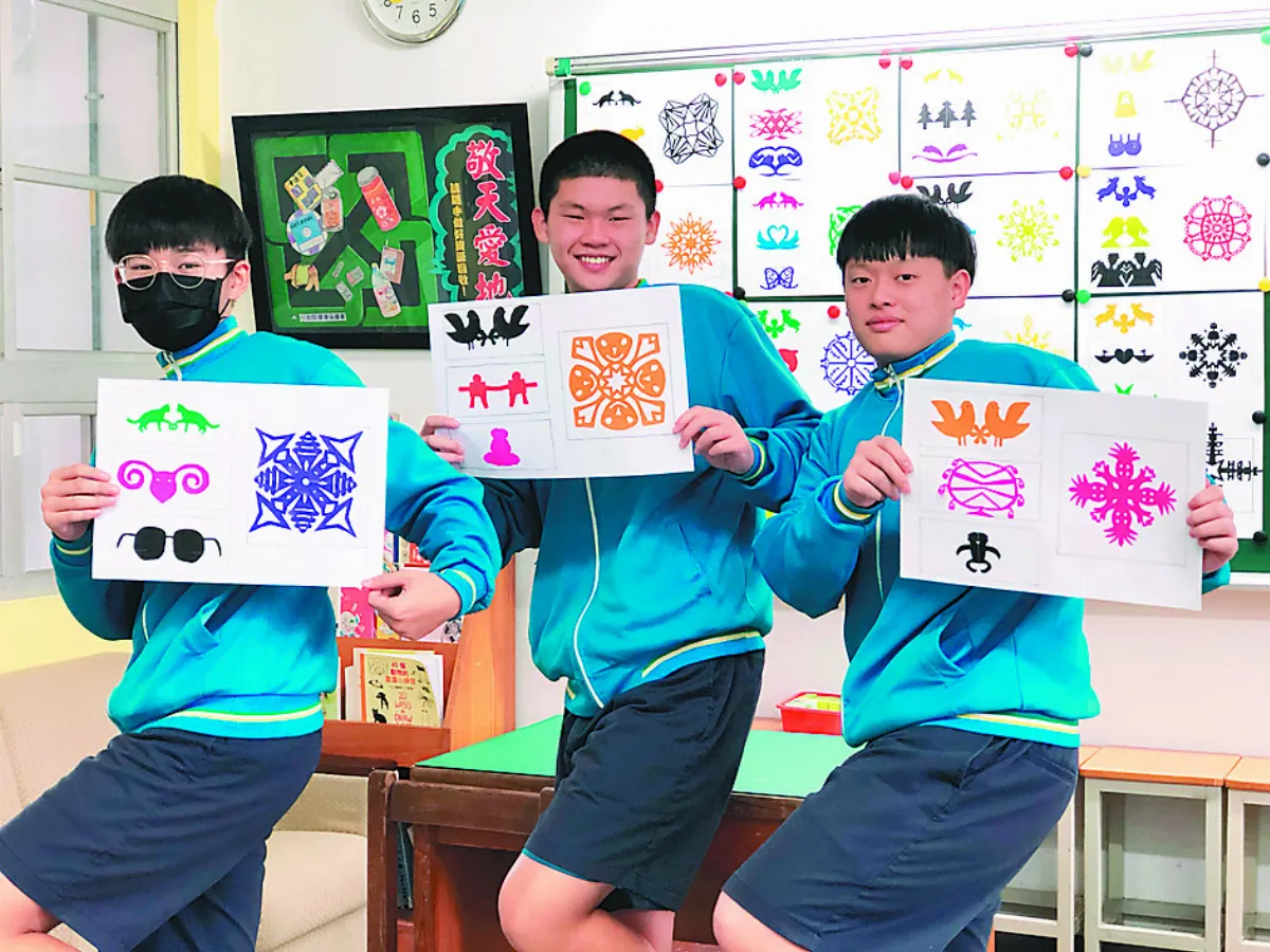 創意防鳥撞窗貼 融入生活美學