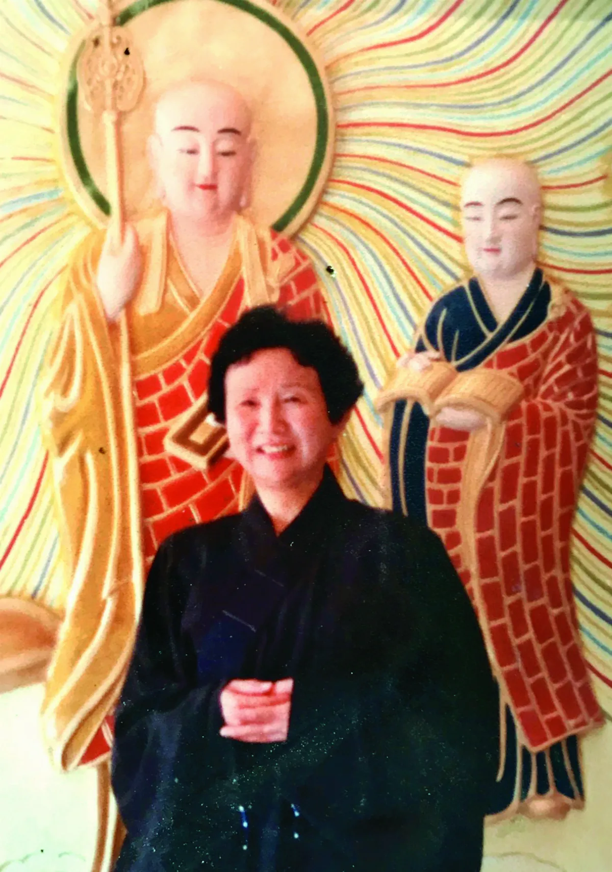 莊秋鈴全家入佛門 行善勤修行