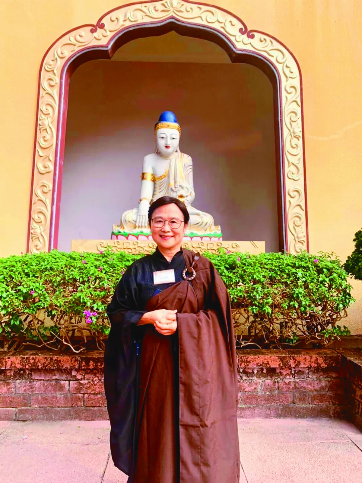 莊秋鈴全家入佛門 行善勤修行