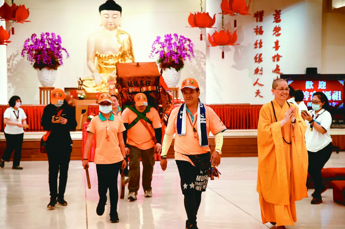 實踐宗教交流 行善媽祖訪惠中寺