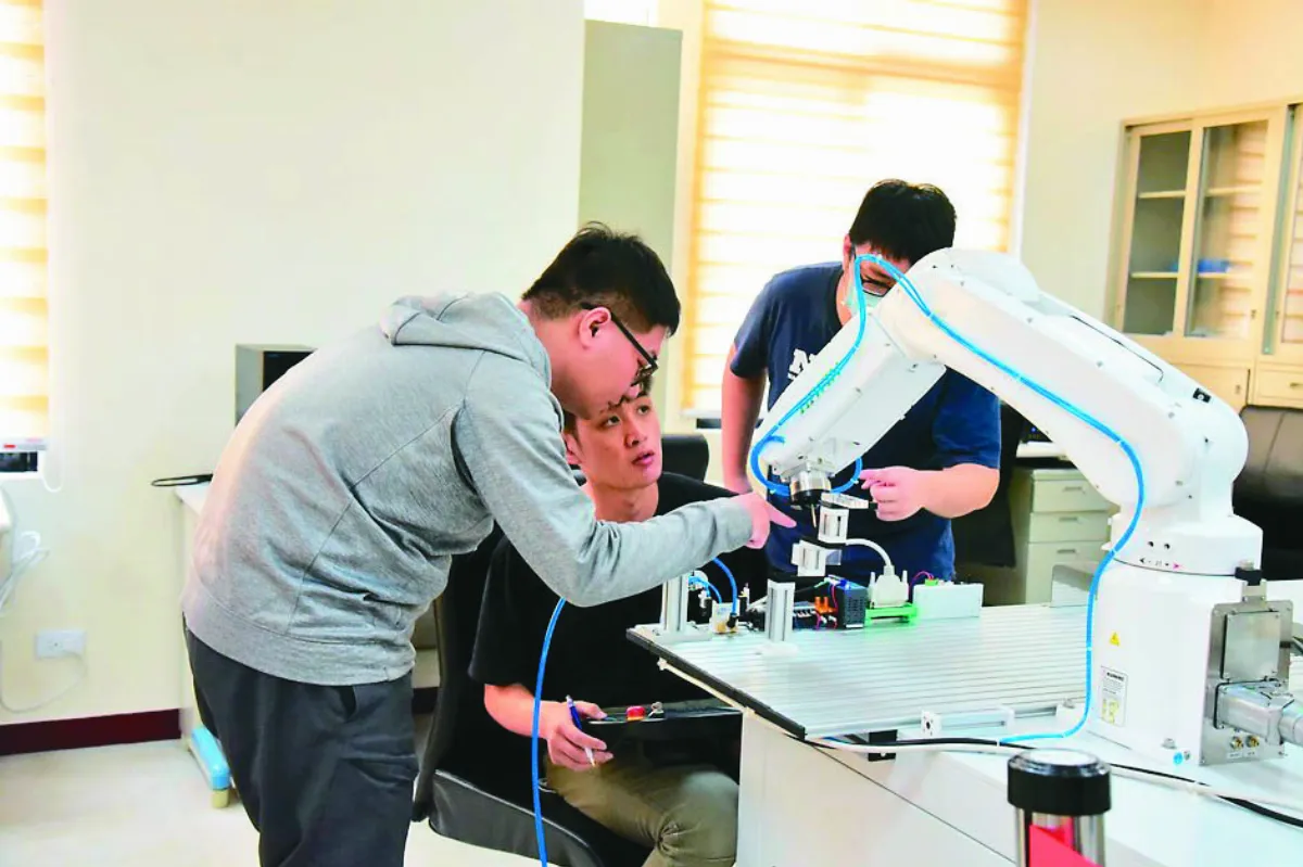 教育脫貧 助弱勢生培養專才