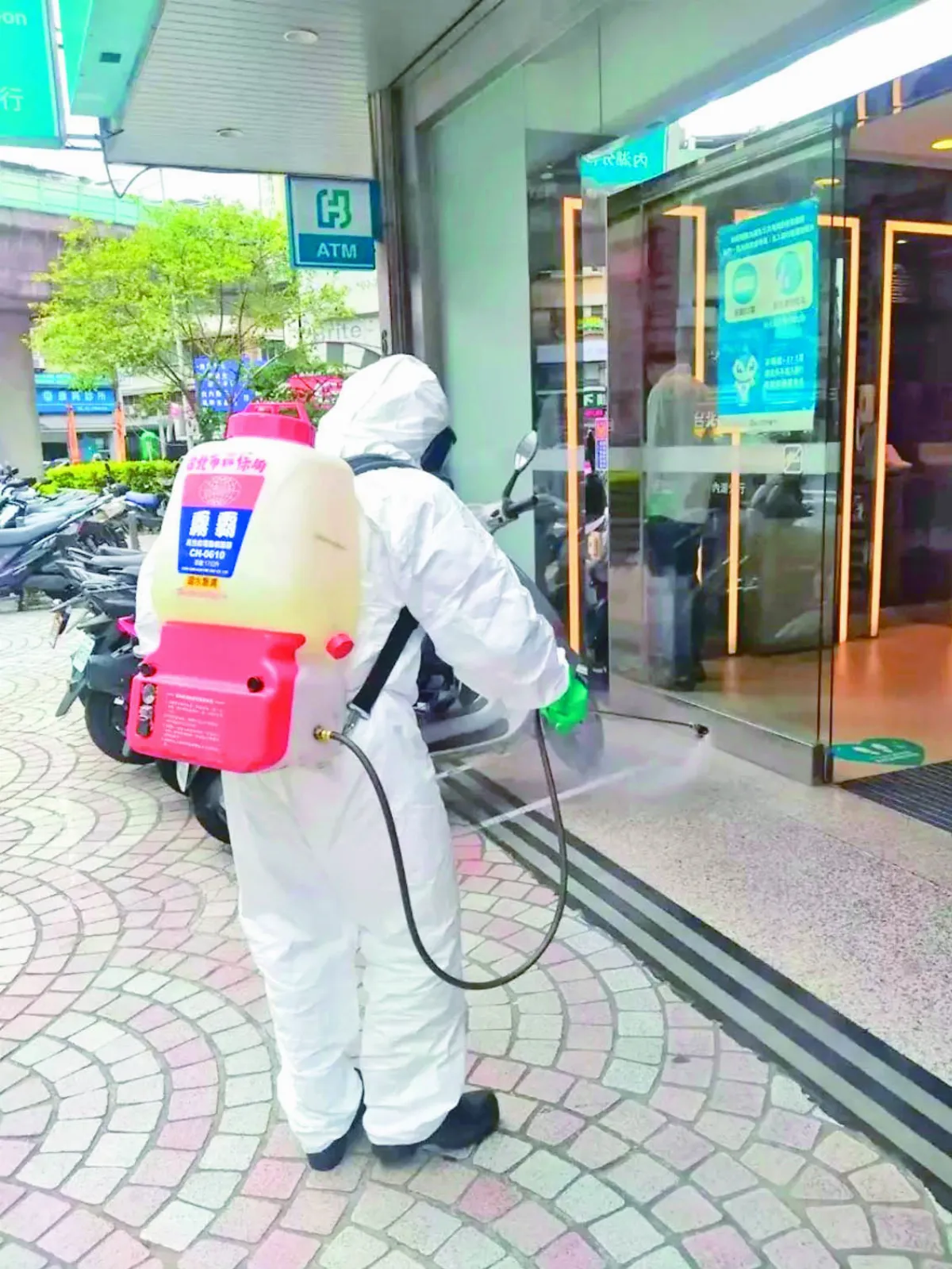 本土+2 華航家庭群聚達7起