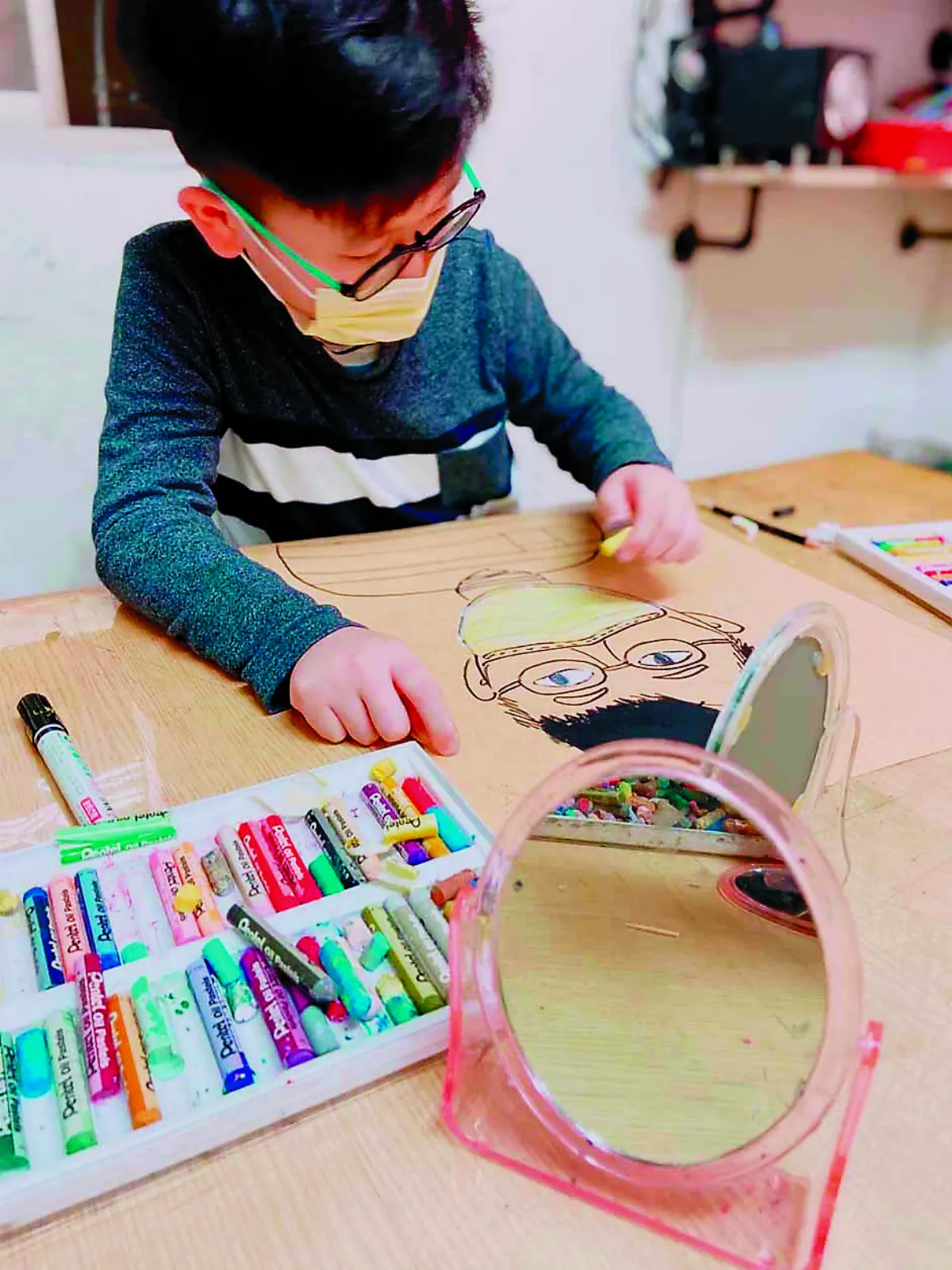 童畫天地 口罩自畫像技法