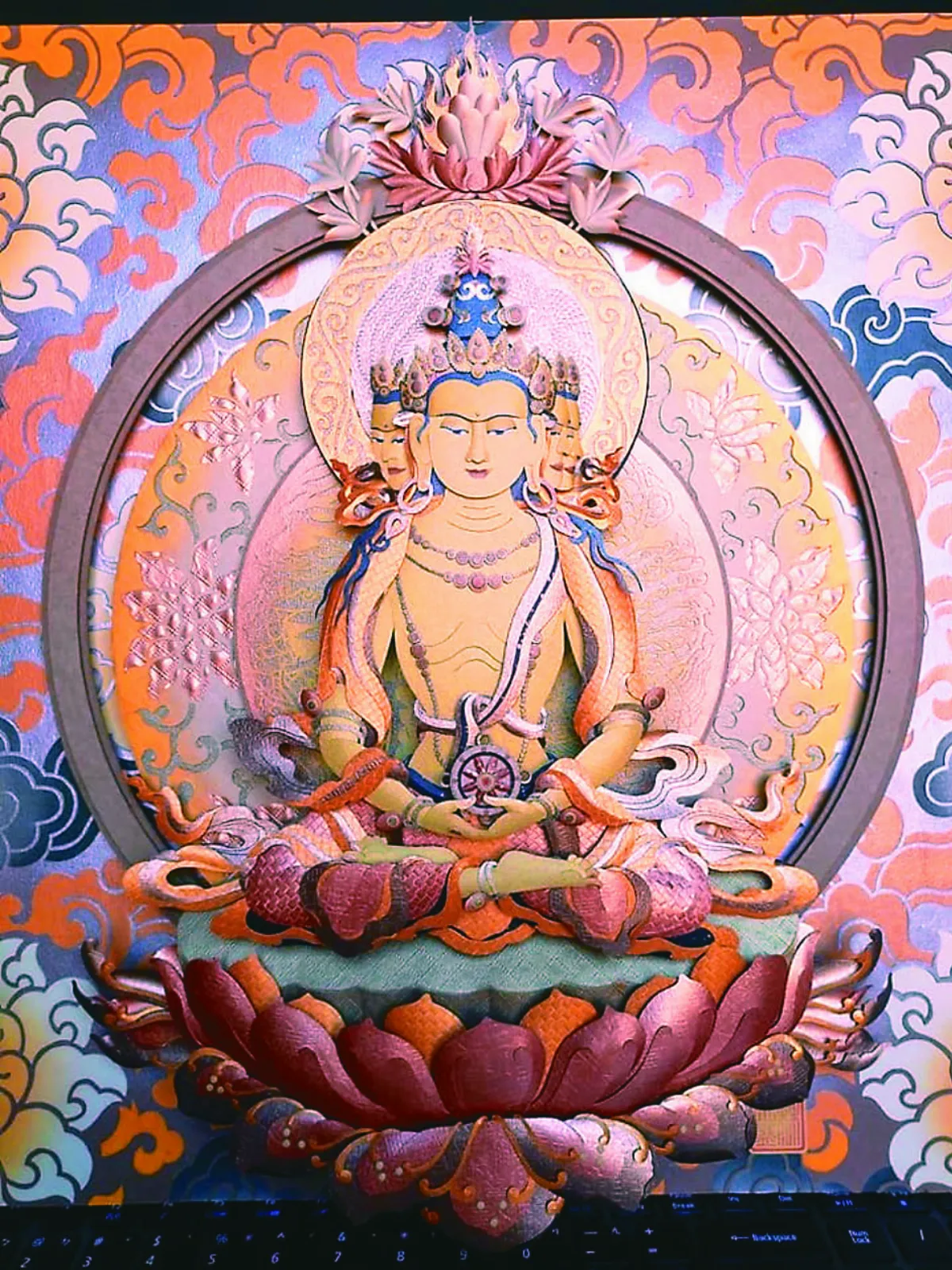 花供養為發想 林永盛以紙雕禮佛