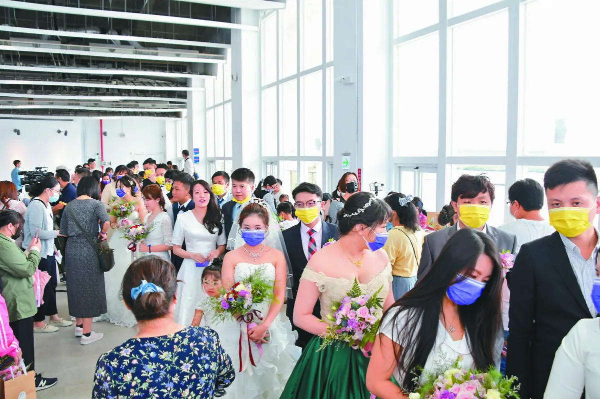 較去年減5432對 疫情讓人不想婚  生育率雪上加霜