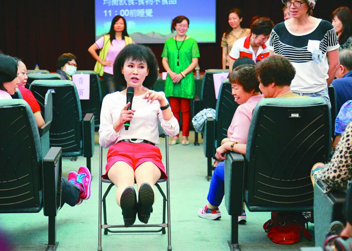 譚敦慈 延續俠醫丈夫善行